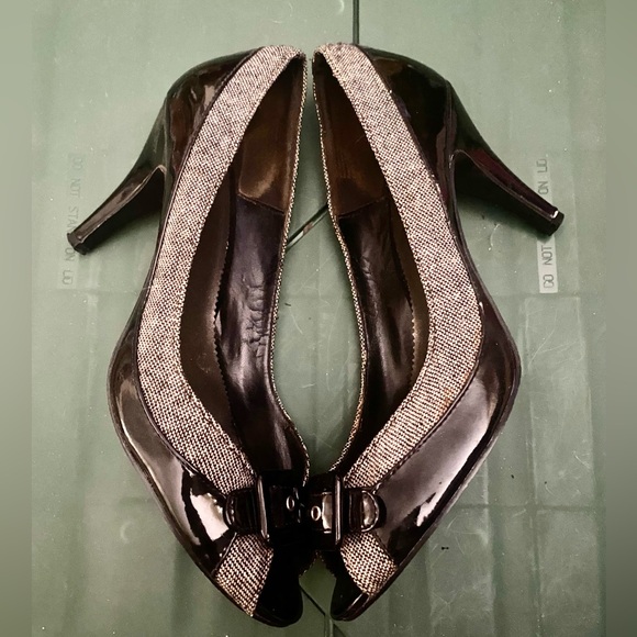 2-Tone Black Patent and Tweed (3” Heel) Open-Toe Business Pump Size 10 - Picture 2 of 2